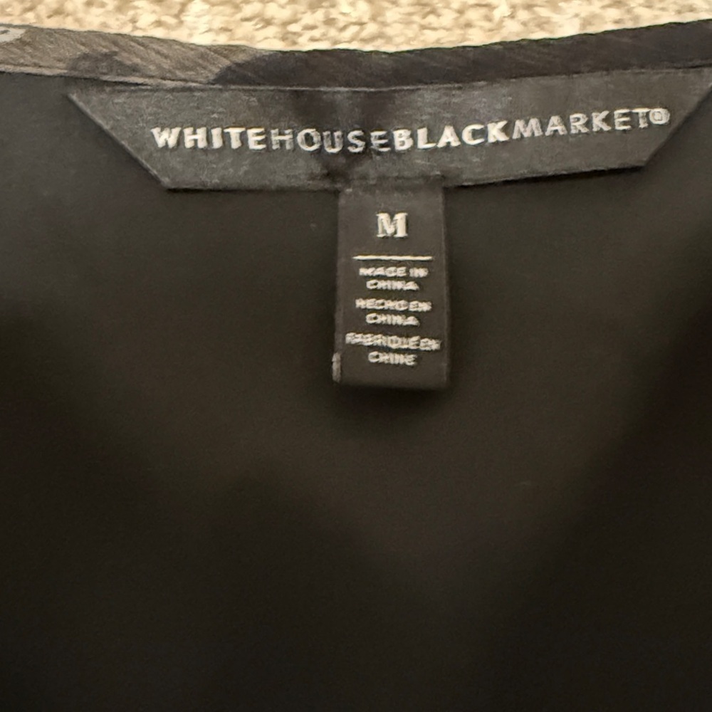 White House Black Market black floral blouse sz M - Picture 4 of 5